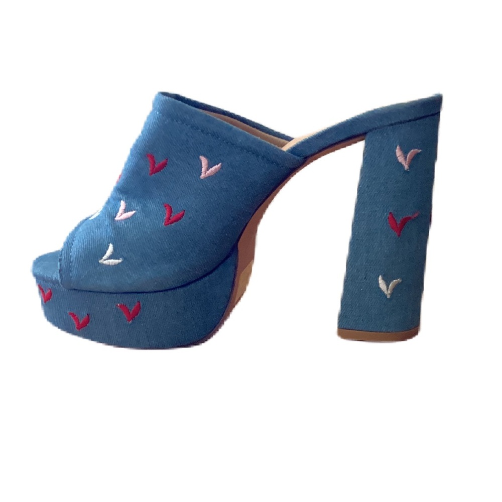 Denim platform slide. 9